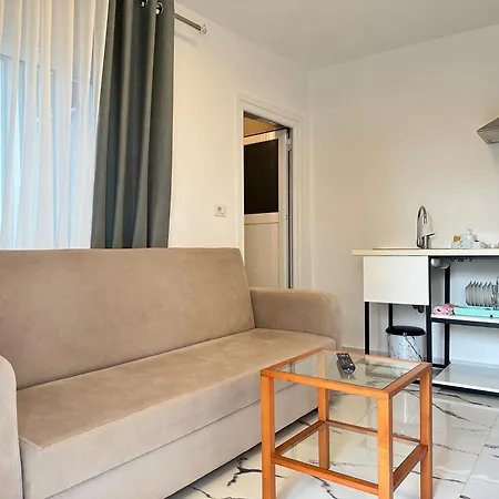 44 Sarandë