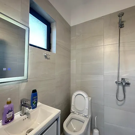 44 Sarandë