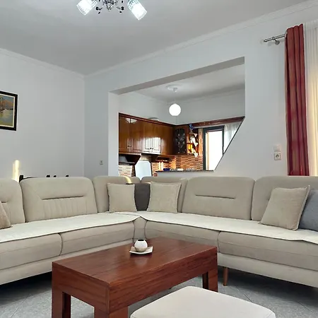 44 Sarandë